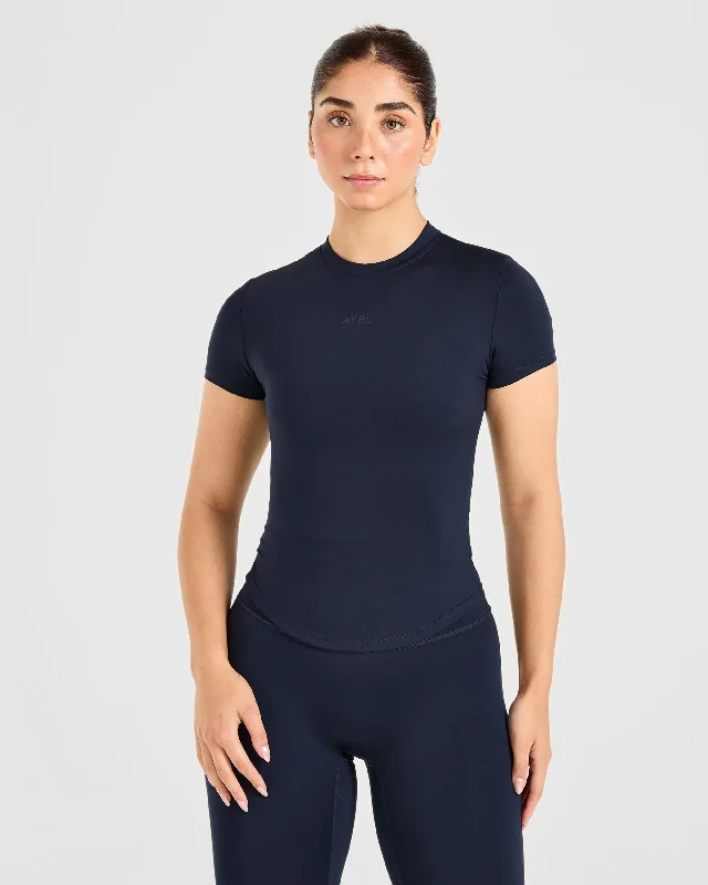 Sculpt T Shirt - Deep Navy Houndstooth Herringbone Solid