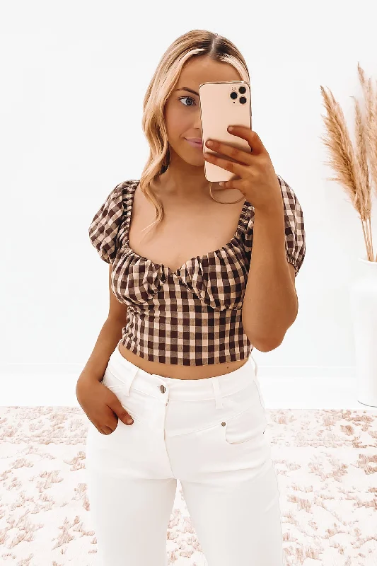 Emilia Crop Top Brown Cozy Warm Stylish