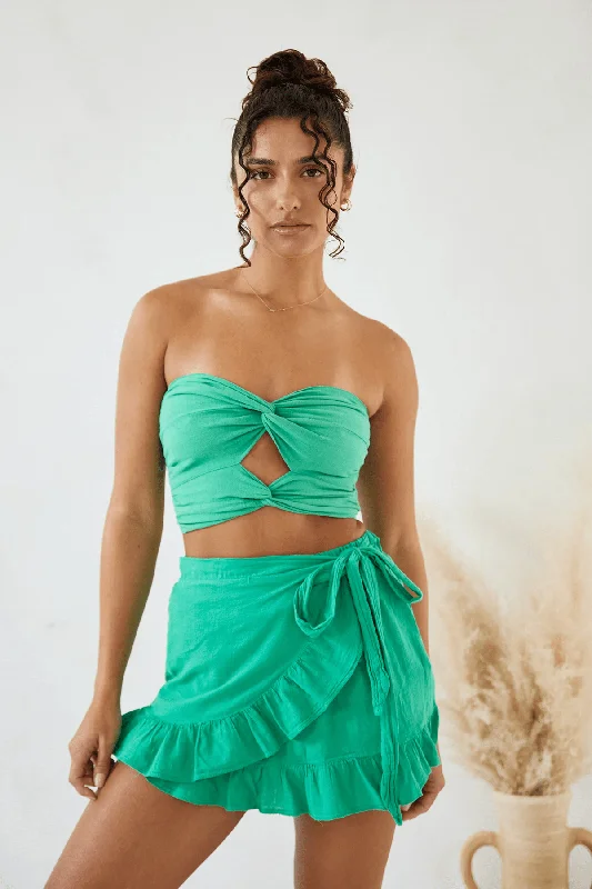 EMERALD GREEN