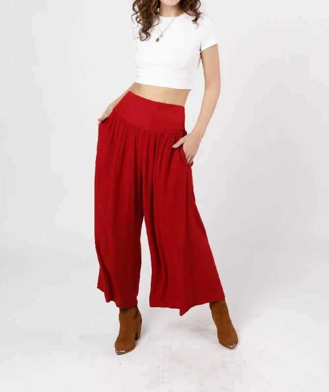 Reis Pants In Red Fashionable Sporty Pants