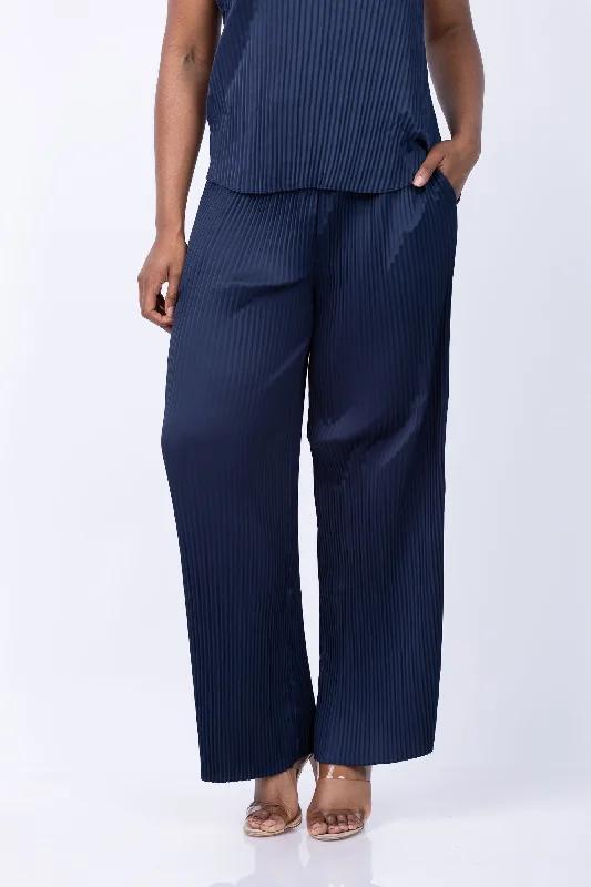 Nic + Zoe Crinkle Crepe Wide Leg Pant in Dark Indigo Trendy Wide-Legged Trousers