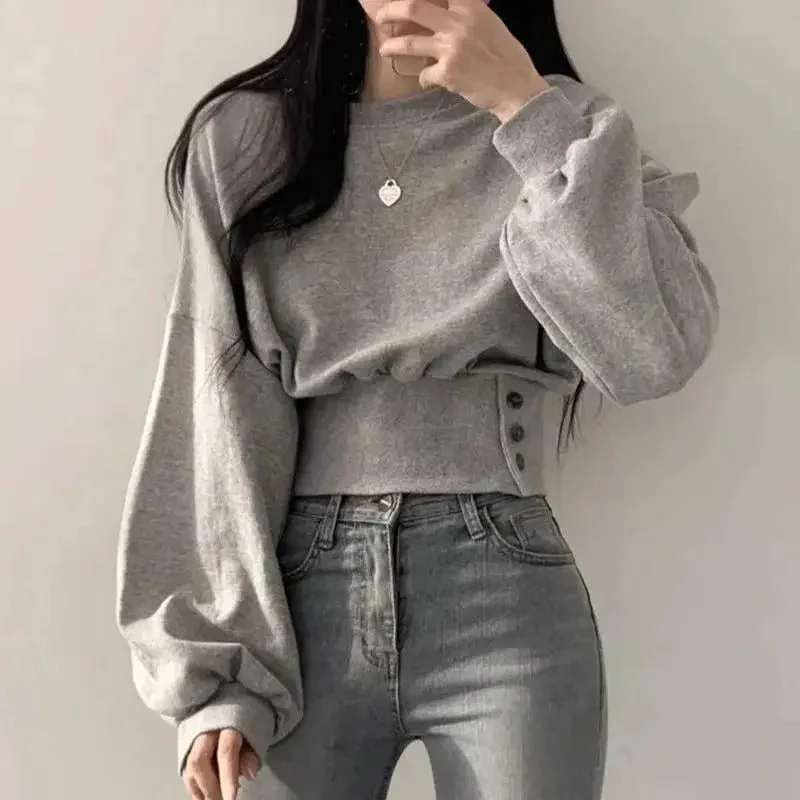 Buttoned Slim-Fit Short Sweater Graphic Sweater Embroidered Appliqued