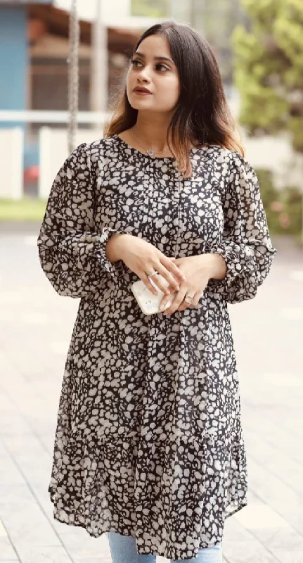 Black and White Abstract Print Dress (GBP2004)