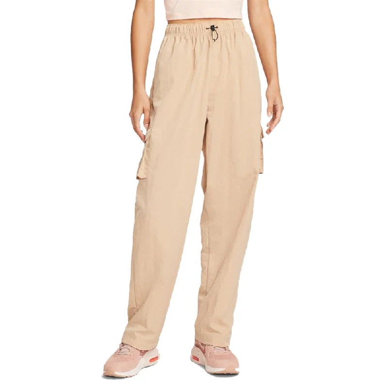 Nike Women's High-Rise Woven Cargo Trousers Trousers practical easy-care