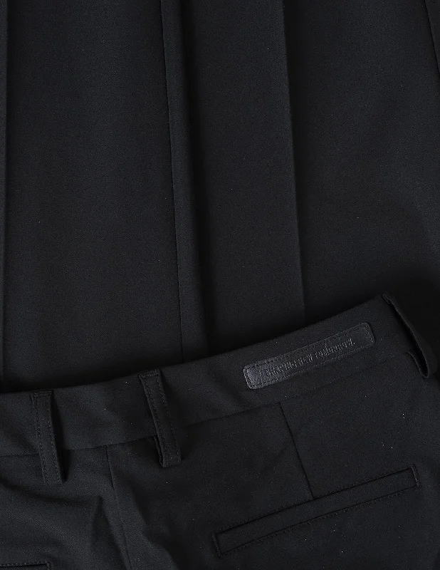 Essential Pants Tapered Black