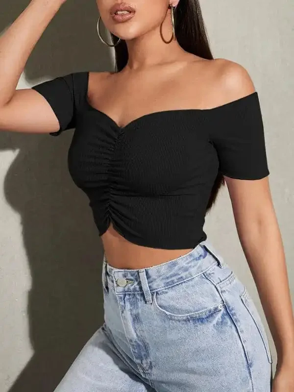 Women’s Solid Color Off-the-shoulder Ruched Crop Top