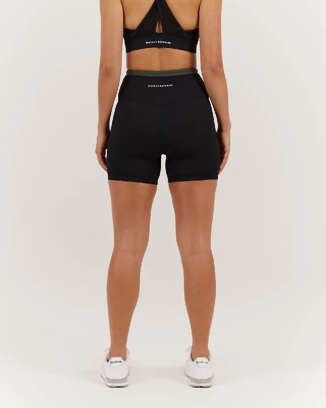 MVP LIVE SHORTS - BLACK FERN